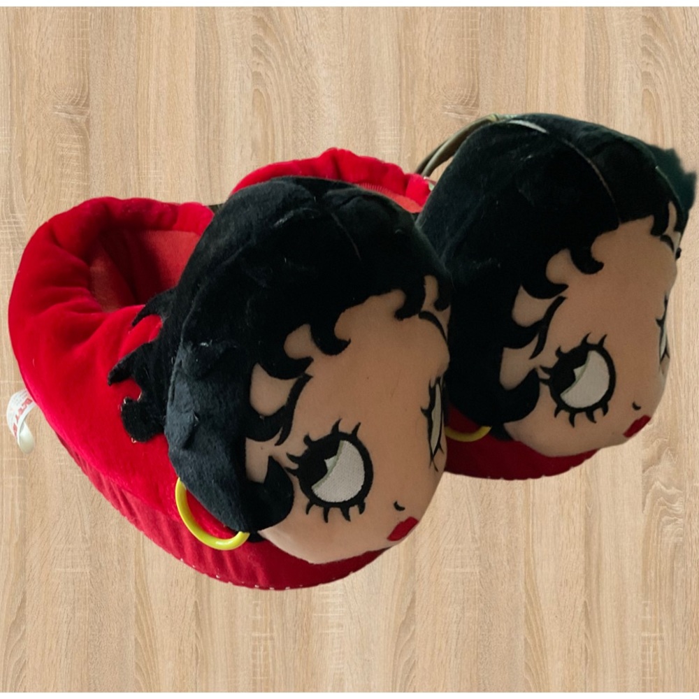 Betty Boop Slippers, size 8-1/2 to 9